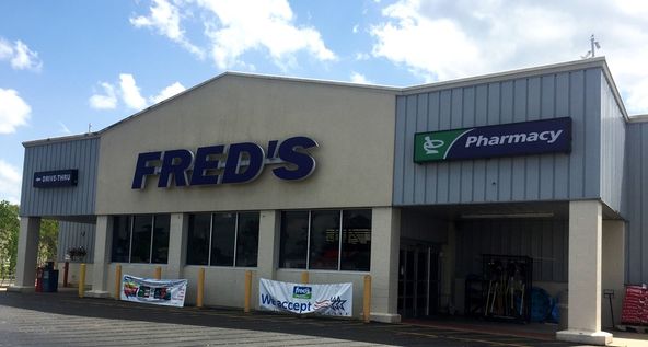 Demopolis Towne Center: 505 US Highway 80 W, Demopolis, AL 36732